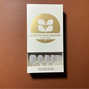 Short Squoval Press On Nails New In Box Ethereal Evanann